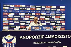 Τιμούρ: "Πολλή η δύναμη του κόσμου, μπορούν να σου δώσουν βαθμούς"
