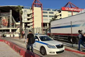 (Φώτος Kerkida) ΕΞΩ από "Γεώργιος Καραϊσκάκης"
