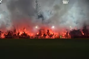 "Άλλη μια ΘΥΡΑΕΝΝΙΩΤΙΚΗ παράσταση"