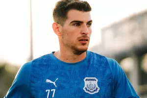 Βλέπουν...ΑΠΟΕΛ