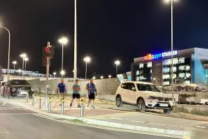 Φώτος/Άρχισε η... κίνηση