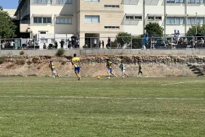 Γαλαζοκίτρινο το ντέρμπι Κ17