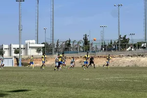 Γαλαζοκίτρινο το ντέρμπι Κ17