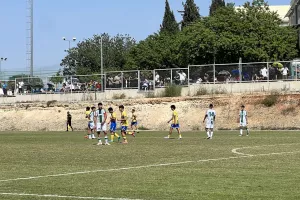 Γαλαζοκίτρινο το ντέρμπι Κ17