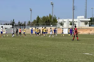 Γαλαζοκίτρινο το ντέρμπι Κ17