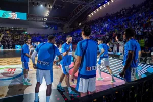 Όλοι ετοιμοπόλεμοι στην Εθνική, πρωινό χαλάρωμα πριν τη «μάχη» με τους Ισπανούς