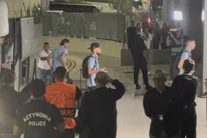 Φώτος/Εκεί στις 20:30 για το μεγάλο ραντεβού