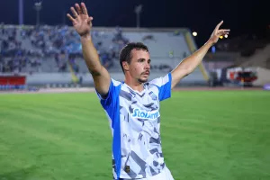 Χωρίς Πέδρο Μάρκες 