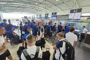Άφιξη αποστολής στο αεροδρόμιο (ΒΙΝΤΕΟ Kerkida/φώτος)