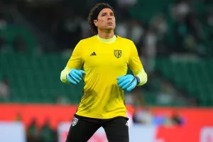 Guillermo Ochoa ο αντί-Μπράγκα