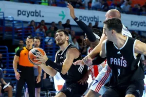 Η Παρί... διέλυσε τον Αστέρα στην πρεμιέρα του "payabl. Νεόφυτος Χανδριώτης" (Φώτος)