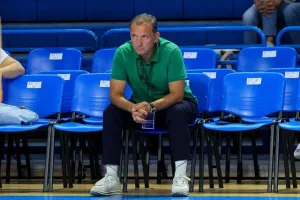 Η Παρί... διέλυσε τον Αστέρα στην πρεμιέρα του "payabl. Νεόφυτος Χανδριώτης" (Φώτος)