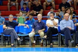 Η Παρί... διέλυσε τον Αστέρα στην πρεμιέρα του "payabl. Νεόφυτος Χανδριώτης" (Φώτος)