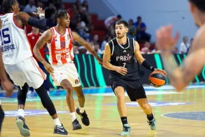 Η Παρί... διέλυσε τον Αστέρα στην πρεμιέρα του "payabl. Νεόφυτος Χανδριώτης" (Φώτος)