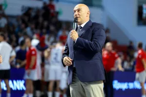 Η Παρί... διέλυσε τον Αστέρα στην πρεμιέρα του "payabl. Νεόφυτος Χανδριώτης" (Φώτος)