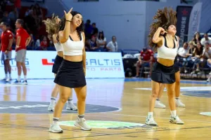 Η Παρί... διέλυσε τον Αστέρα στην πρεμιέρα του "payabl. Νεόφυτος Χανδριώτης" (Φώτος)