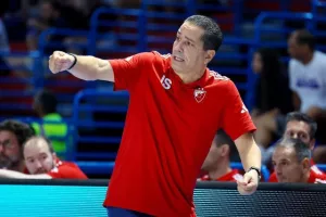 Η Παρί... διέλυσε τον Αστέρα στην πρεμιέρα του "payabl. Νεόφυτος Χανδριώτης" (Φώτος)