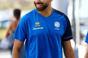 Άφιξη αποστολής στο αεροδρόμιο (ΒΙΝΤΕΟ Kerkida/φώτος)