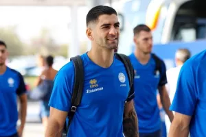 Άφιξη αποστολής στο αεροδρόμιο (ΒΙΝΤΕΟ Kerkida/φώτος)