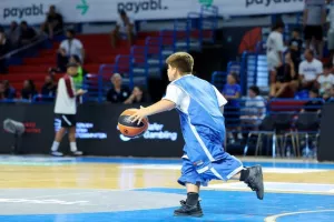 Η Παρί... διέλυσε τον Αστέρα στην πρεμιέρα του "payabl. Νεόφυτος Χανδριώτης" (Φώτος)