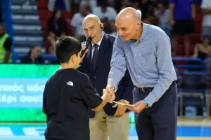 Η Παρί... διέλυσε τον Αστέρα στην πρεμιέρα του "payabl. Νεόφυτος Χανδριώτης" (Φώτος)