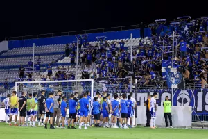 "Είμαστε μια γροθιά ενάντια σε όλα τα προβλήματα που μας άφησαν στο πέρασμα τους οι εγκληματίες"