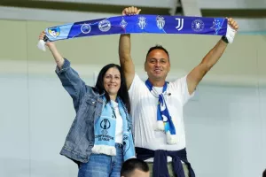 Φωτορεπορτάζ/ Ο κόσμος στο "Αλφαμέγα"
