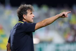 ΑΕΚ-Άρης: Κιτρινοπράσινο… το ντέρμπι που είχε πέντε γκολ και κόκκινες!