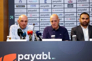 (Φώτος) Το kerkida.net στην διάσκεψη του payabl. "Νεόφυτος Χανδριώτης"