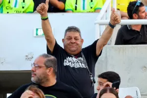 Ομόνοια-ΑΕΚ/ΦΩΤΟΡΕΠΟΡΤΑΖ από τις κερκίδες