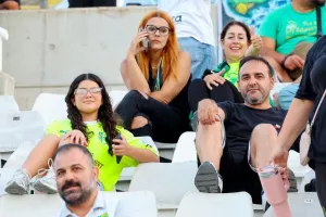 Ομόνοια-ΑΕΚ/ΦΩΤΟΡΕΠΟΡΤΑΖ από τις κερκίδες