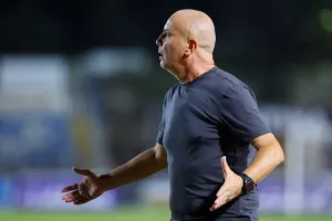 Ο Ολυμπιακός την... ζόρισε, ο Ντιματά την λύτρωσε! 