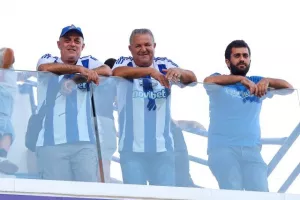 (Φώτος) Ο κόσμος στις εξέδρες 