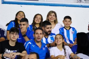 (Φώτος) Ο κόσμος στις εξέδρες 