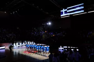 Η παρουσίαση της Ελλάδας και η ανάκρουση του Εθνικού Ύμνου (Βίντεο Kerkida)