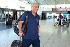 Άφιξη αποστολής στο αεροδρόμιο (ΒΙΝΤΕΟ Kerkida/φώτος)