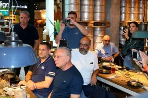 Γεύμα στα ΜΜΕ (Φώτος)