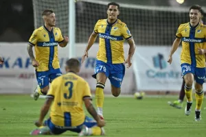 Διπλό στο Παραλίμνι με Πιέρο και Μαϊόλι (φώτος)
