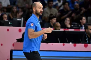 Θρίαμβος της Ελλάδας, με σούπερ Γιάννη (φώτος)