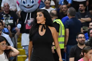 Θρίαμβος της Ελλάδας, με σούπερ Γιάννη (φώτος)