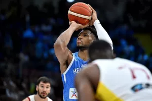 Θρίαμβος της Ελλάδας, με σούπερ Γιάννη (φώτος)