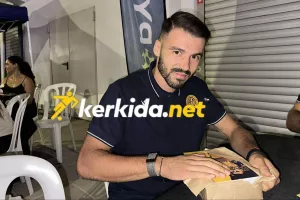 Κονσεϊσάο… υπογραφή 