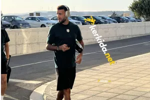 Λείπει… ο "βράχος"