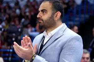 Ο Τζέιμς με τρίποντο - μαχαιριά ανάγκασε σε ήττα τον Ολυμπιακό