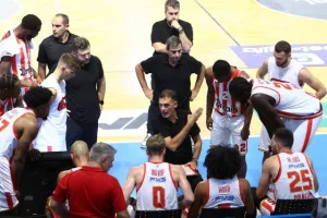 Ο Τζέιμς με τρίποντο - μαχαιριά ανάγκασε σε ήττα τον Ολυμπιακό
