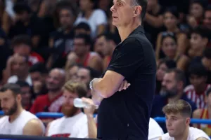 Ο Τζέιμς με τρίποντο - μαχαιριά ανάγκασε σε ήττα τον Ολυμπιακό