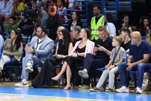 Ο Τζέιμς με τρίποντο - μαχαιριά ανάγκασε σε ήττα τον Ολυμπιακό