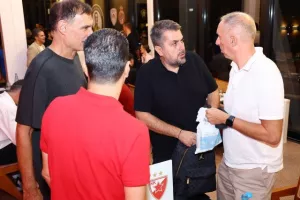 Τουρνουά "payabl. Νεόφυτος Χανδριώτης"/ΚΛΙΚΣ απ' το δείπνο