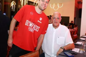 Τουρνουά "payabl. Νεόφυτος Χανδριώτης"/ΚΛΙΚΣ απ' το δείπνο