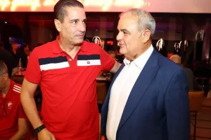 Τουρνουά "payabl. Νεόφυτος Χανδριώτης"/ΚΛΙΚΣ απ' το δείπνο